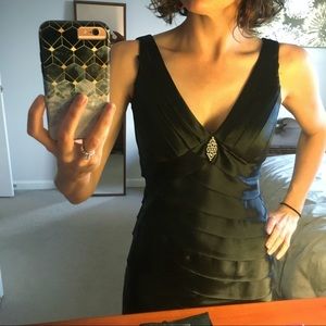 Jones Wear Dress - formal black (size 4)